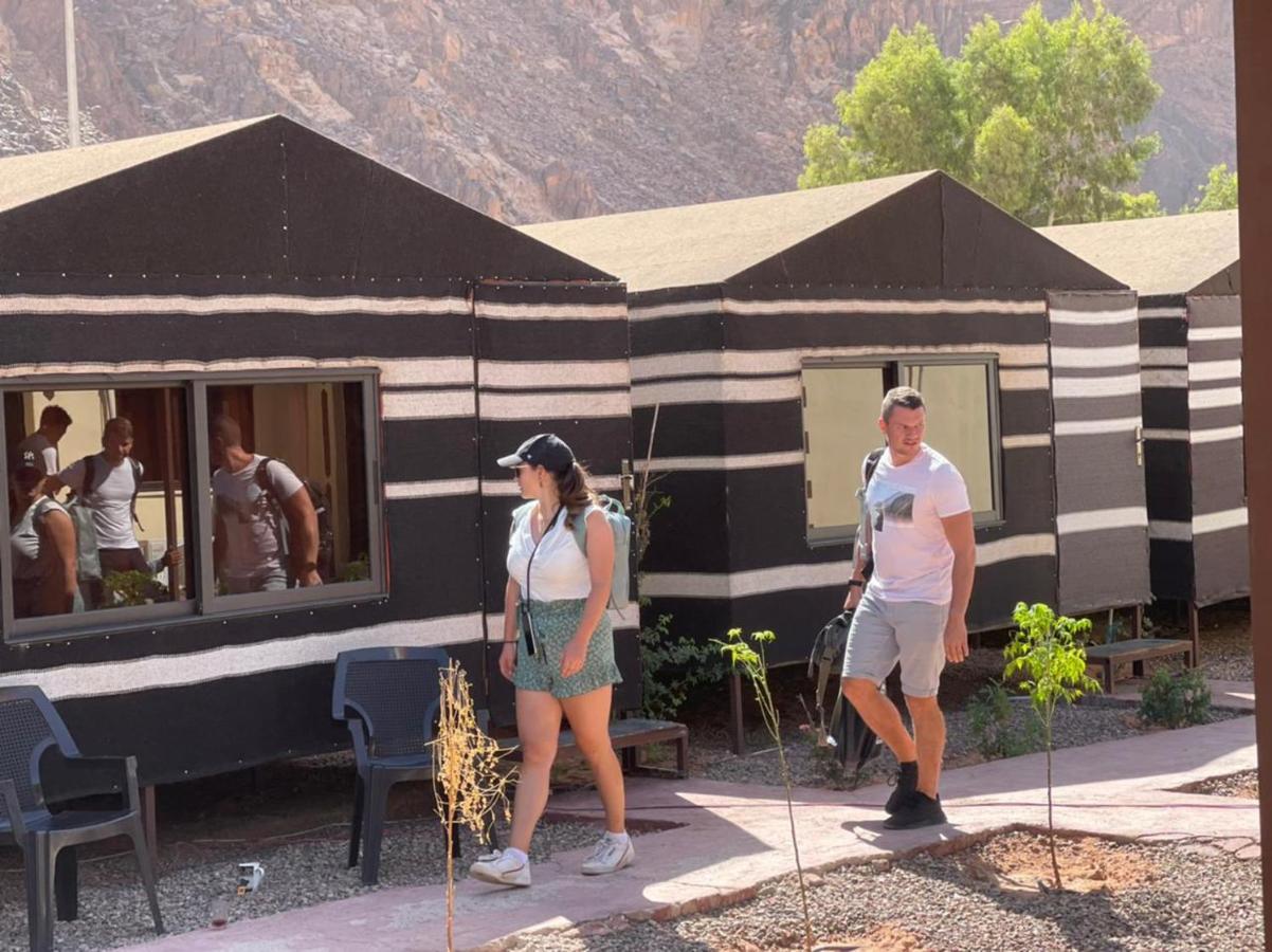 Wadi Rum Oryx Hostel & Tours מראה חיצוני תמונה